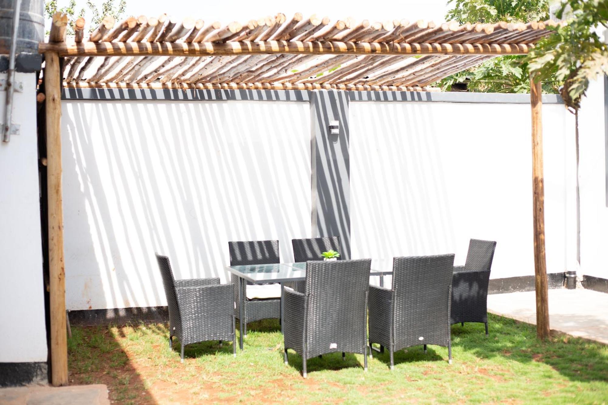 The Baobab Homestay Dodoma Ngoại thất bức ảnh
